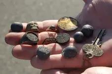 gold & silver finds (28).webp
