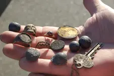 gold & silver finds (30).webp