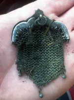 coin purse hand.webp