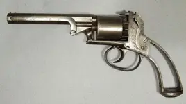 Revolver - Bate - England.webp