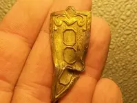 MAY 26TH TINY SHOE BUCKLE & TONS OF BUTTONS 015.webp