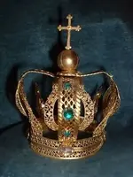 Infant of Prague Crown - Close.webp
