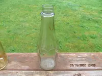 Ketsup bottles 002.webp