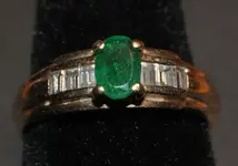 emerald ring (4).JPG