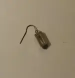 square earring.webp