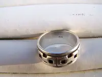 spinner.webp