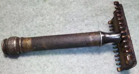 T 081012 Razor Side.webp