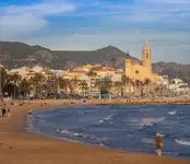 sitges-810x699.webp