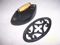 Sad iron and trivet_1.webp