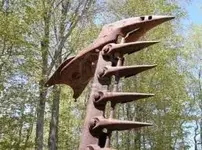 farm-equipment_sickle-bar-mower-teeth_bar-closeup_TN_postedbyTaz42o.webp