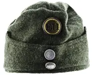 Imperial_Austrian_Garrison_Cap_with_'FJI'_Badge,_WWI (Medium).webp