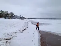 winter_beach.webp