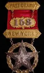 insignia_ladder-badge_Fraternal_IOOF_International-Order-Of-Odd-Fellows_New-York_imagesCATAUY3N.webp