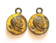 henri IV goldtone jewelry.webp