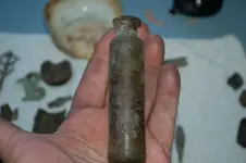 1860 bottle (2).webp