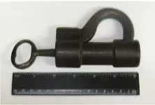 padlock screw key.webp