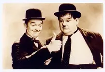 Laurel_hardy_thumbsupB.webp