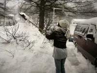 Rachel Heaping snow800.webp