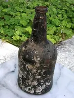 shipwreck bottle wine 1.webp