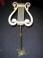 100_vintage_brass_music_stand_22592803.webp
