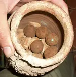shipwreck jar with top and flint 3e RESIZED.webp shipwreck jar with top and flint 3e RESIZED.webp