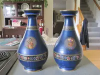 Blue vases 001.webp
