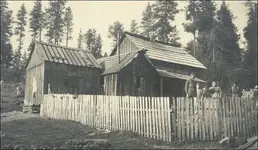 lone-rock about 1910 tall man.webp
