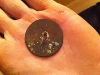 outstanding button 2 funde 1095.webp