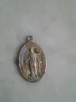 marypendant2.webp