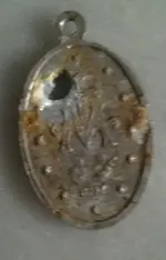 marypendant2bck.webp