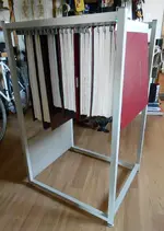 plat map stand 3.webp