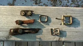 Buckles:straps01.webp