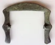 7-10_buckle_back.webp