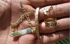 4 Gold Total Weekend.webp