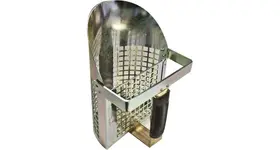 garrett-metal-sand-scoop.webp