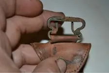 suspenser:belt buckle.webp