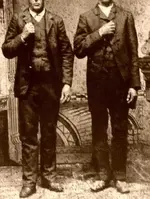 jj and fj signal.webp