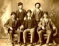 butch-cassidy-and-the-sundance-kid-in-1902-with-the-pinkertons-and-other.webp