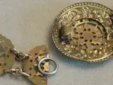 victorian_belt-buckle_sm.webp