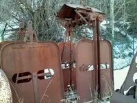 mining cage small.webp