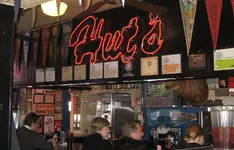 Huts-Hamburgers-7.webp