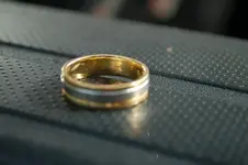 18 K Platinum & Yellow Gold Ring Return.webp
