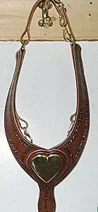 heart_breast_collar_4.webp