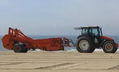 beach cleaner.webp
