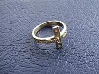 14k cross ring.webp