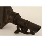 shot-flask_measuring-gate_closeup.webp