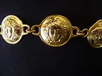 GIANNI+VERSACE+LINK+BELT+IWTH+GOLD+MEDUSSA+(1).webp