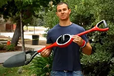Ergonomic-Shovel-by-Bosse-Tools-1.webp