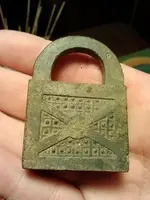 padlock074.webp
