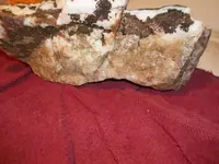 Rock with green in it 002.webp
